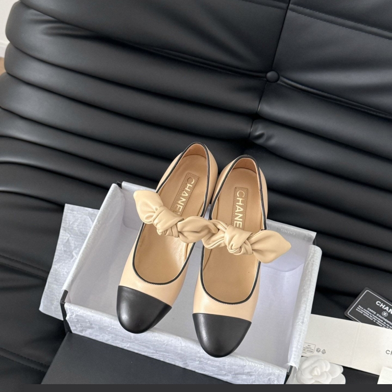 Ch*el high heels